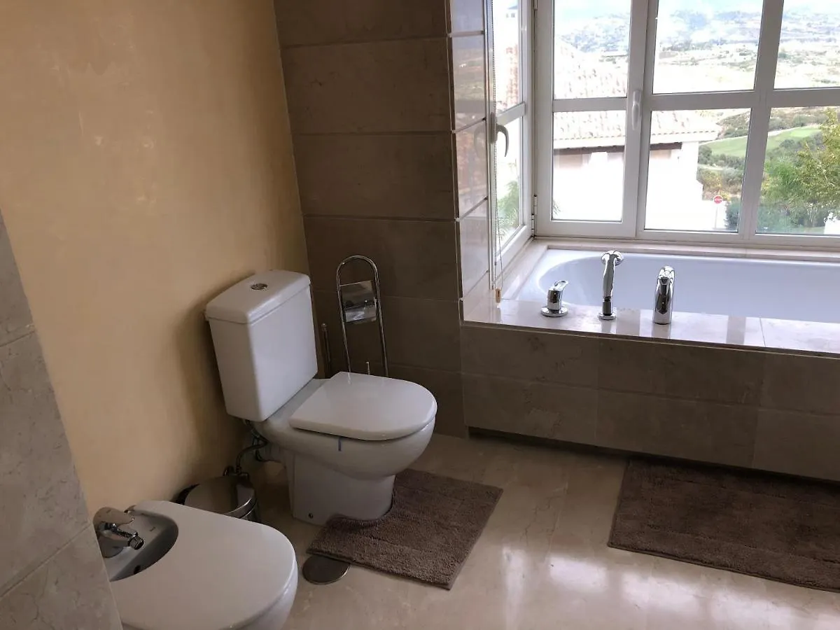 27 Monte Alto Willa